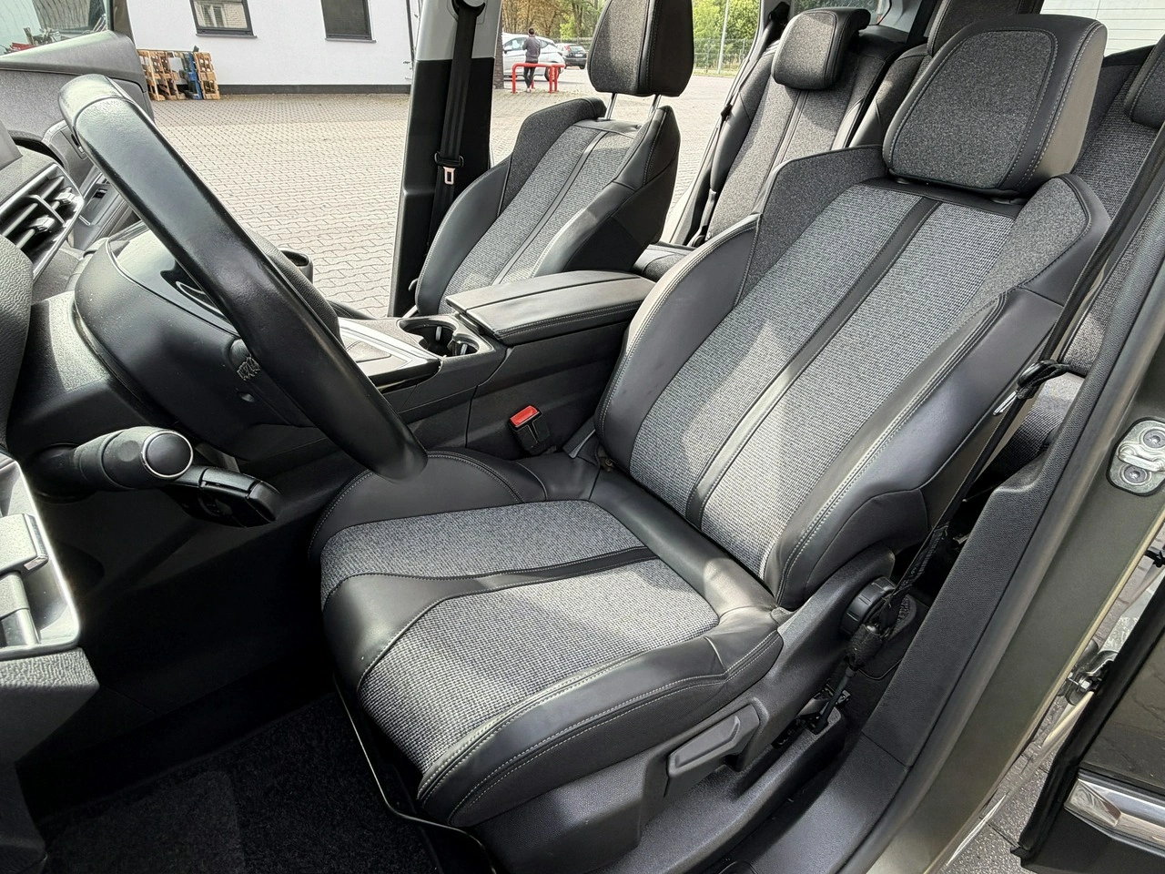 Peugeot 5008 - Zdjęcie 16