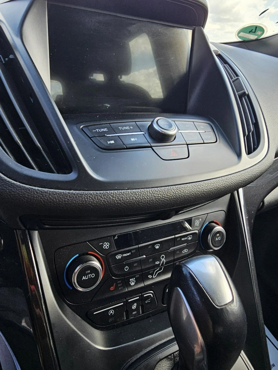 Ford Kuga - Zdjęcie 9