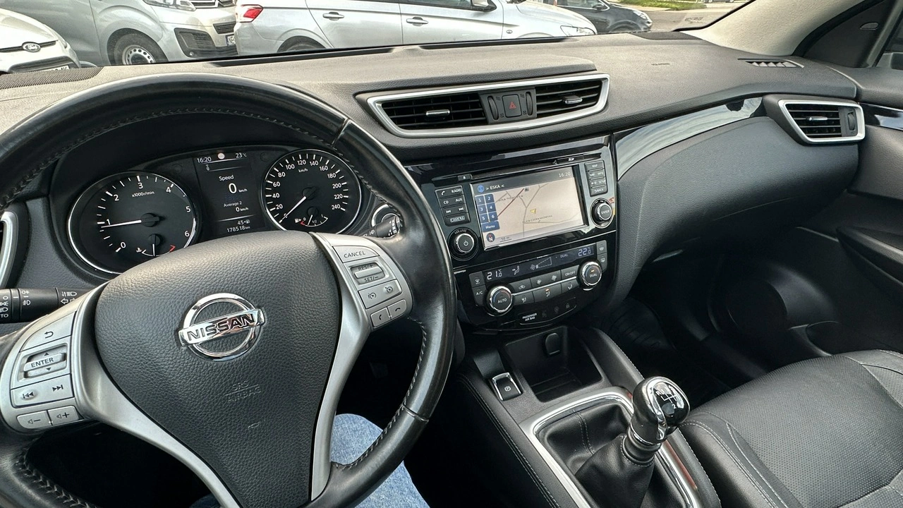 Nissan Qashqai - Zdjęcie 24