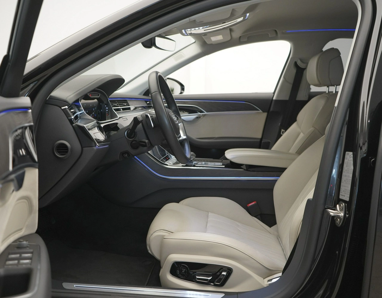Audi A8 - Zdjęcie 14