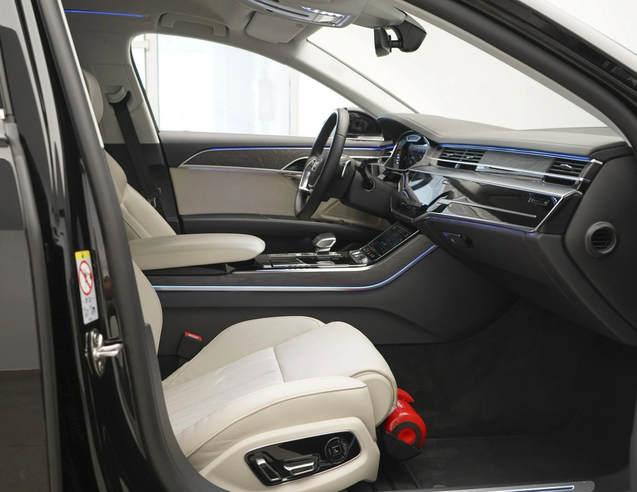 Audi A8 - Zdjęcie 22