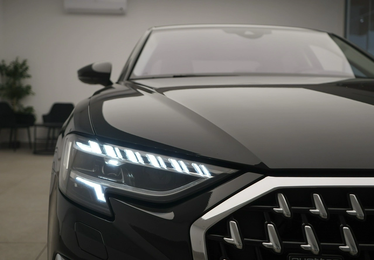 Audi A8 - Zdjęcie 8
