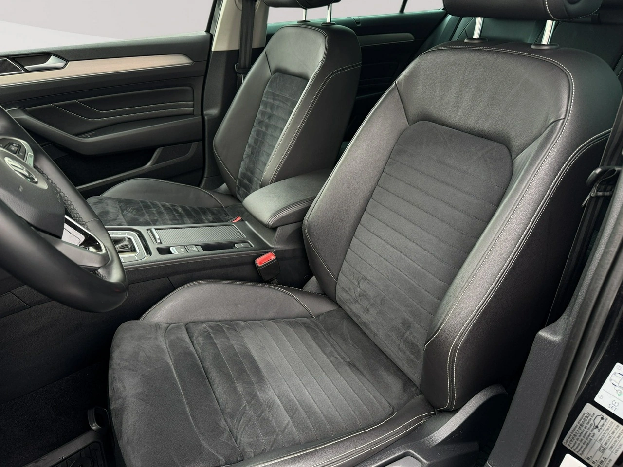 Volkswagen Passat - Zdjęcie 12