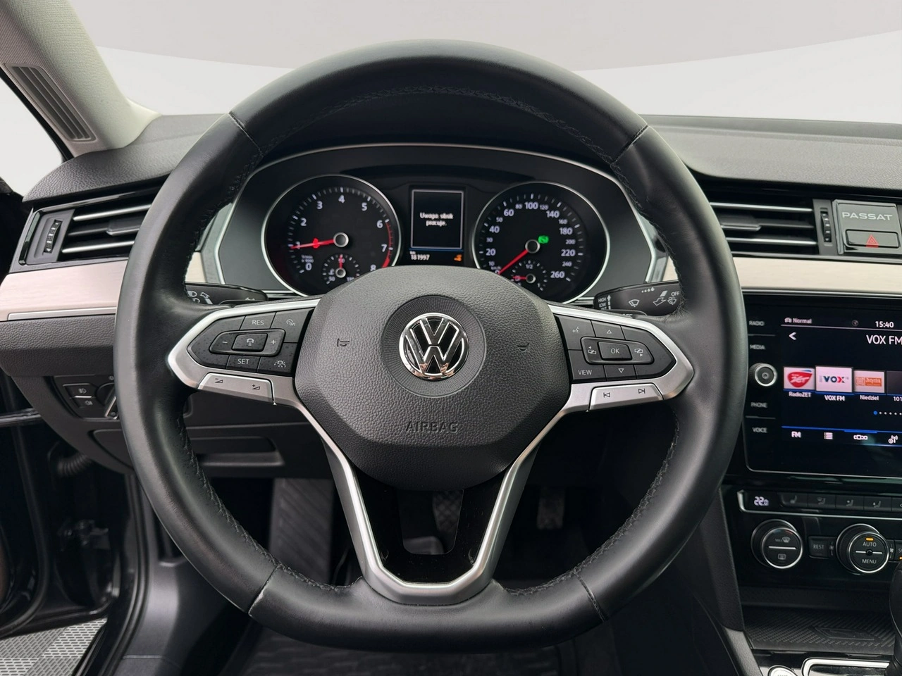 Volkswagen Passat - Zdjęcie 14
