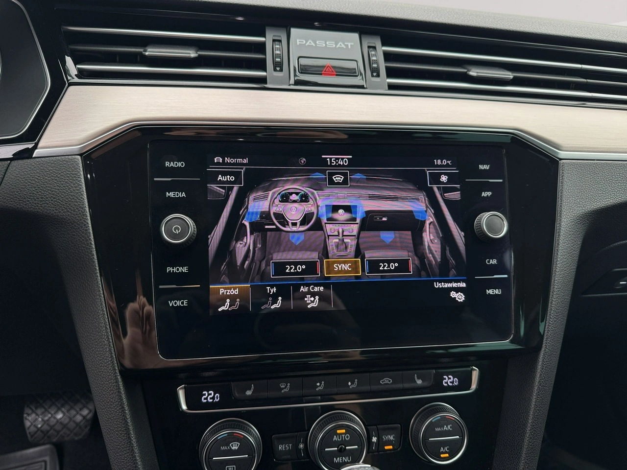 Volkswagen Passat - Zdjęcie 18