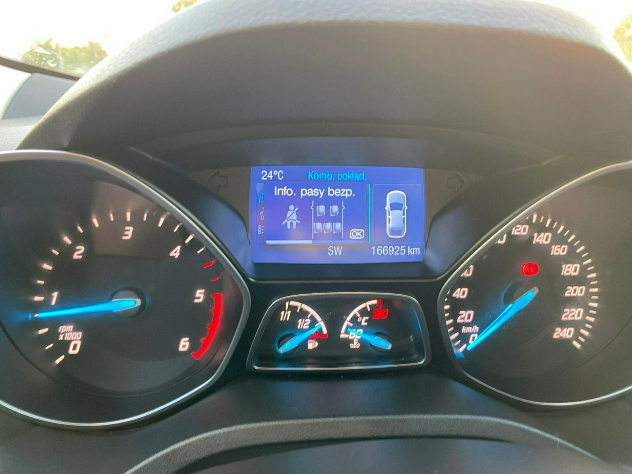 Ford Kuga - Zdjęcie 13