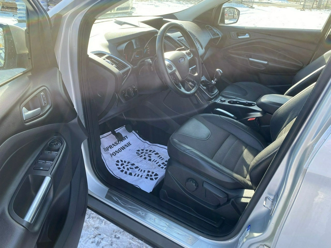 Ford Kuga - Zdjęcie 28