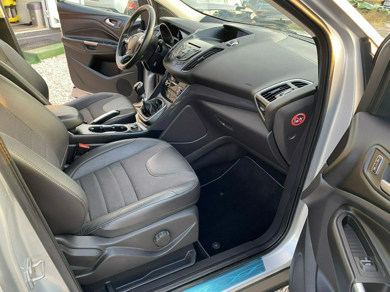 Ford Kuga - Zdjęcie 8