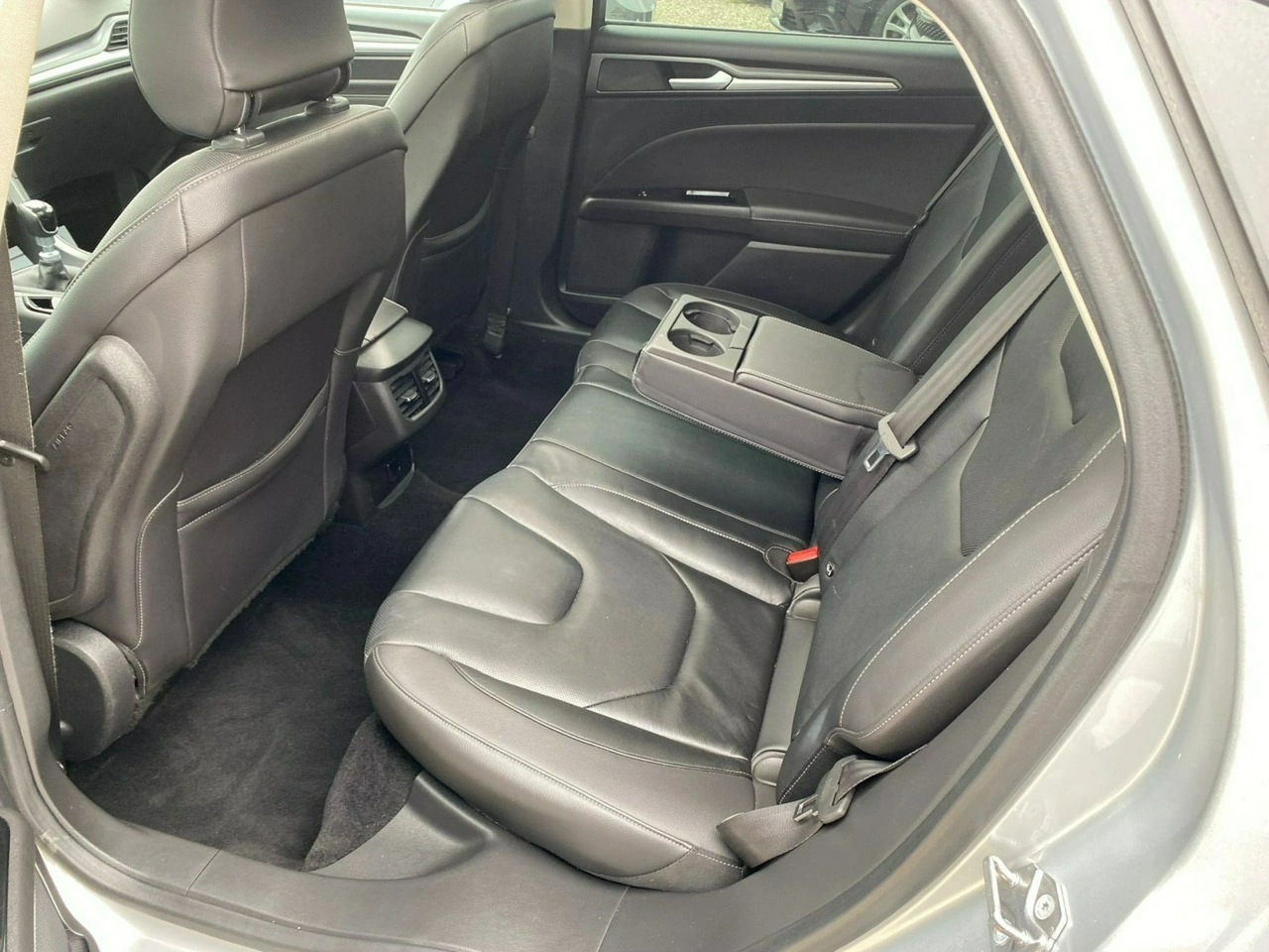 Ford Mondeo - Zdjęcie 13
