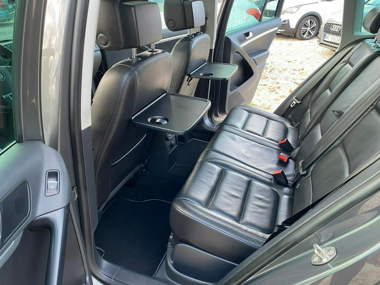 Volkswagen Tiguan - Zdjęcie 13