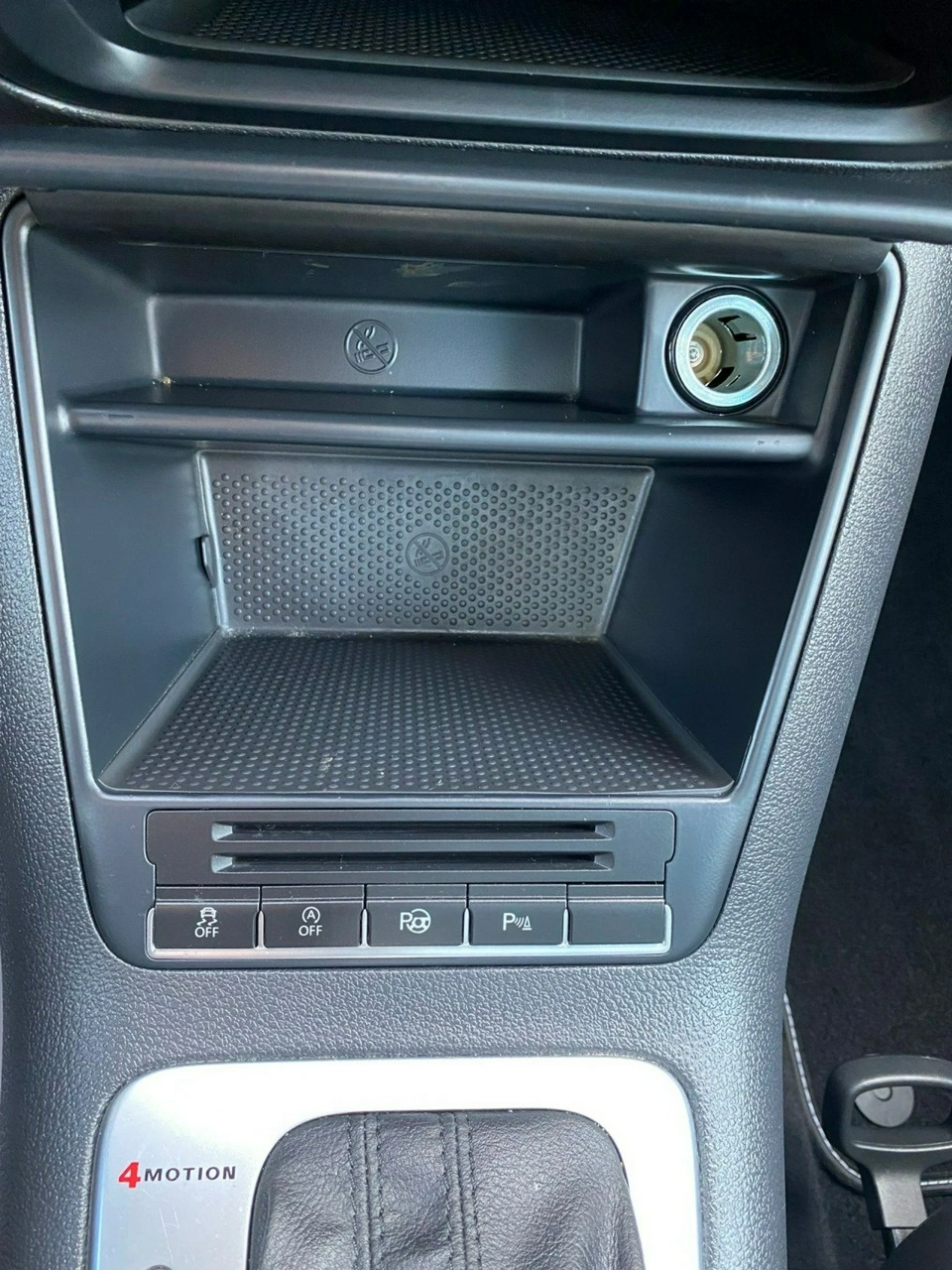 Volkswagen Tiguan - Zdjęcie 22