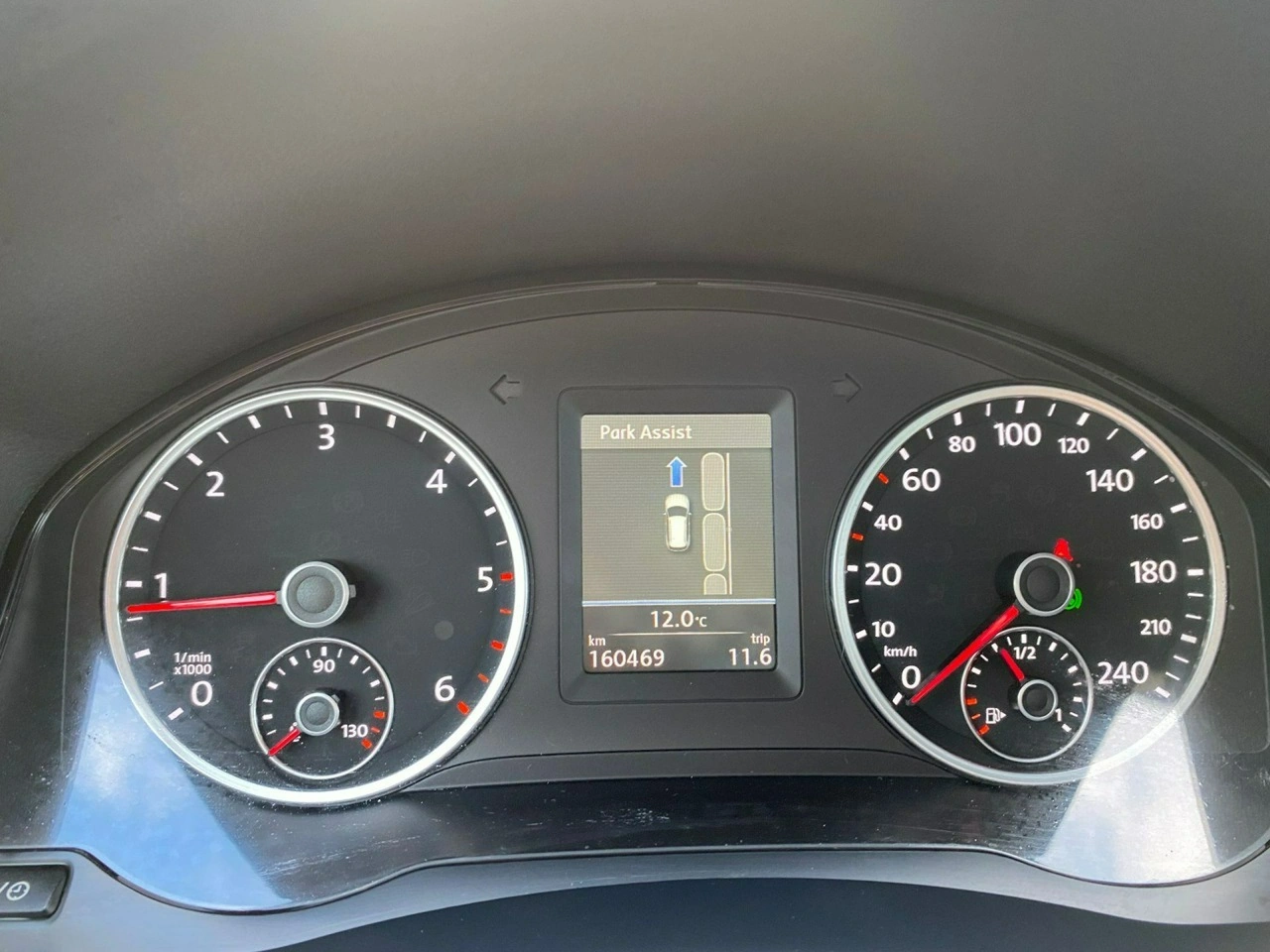 Volkswagen Tiguan - Zdjęcie 23