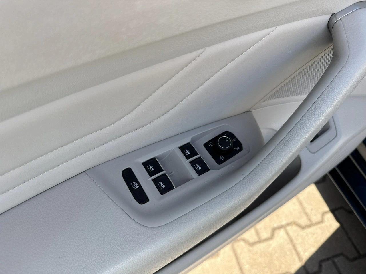 Volkswagen Passat - Zdjęcie 11