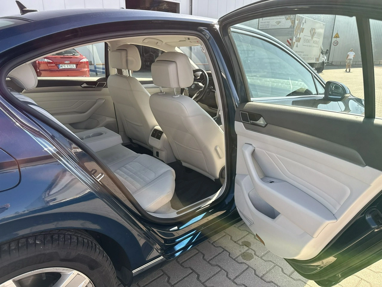 Volkswagen Passat - Zdjęcie 17