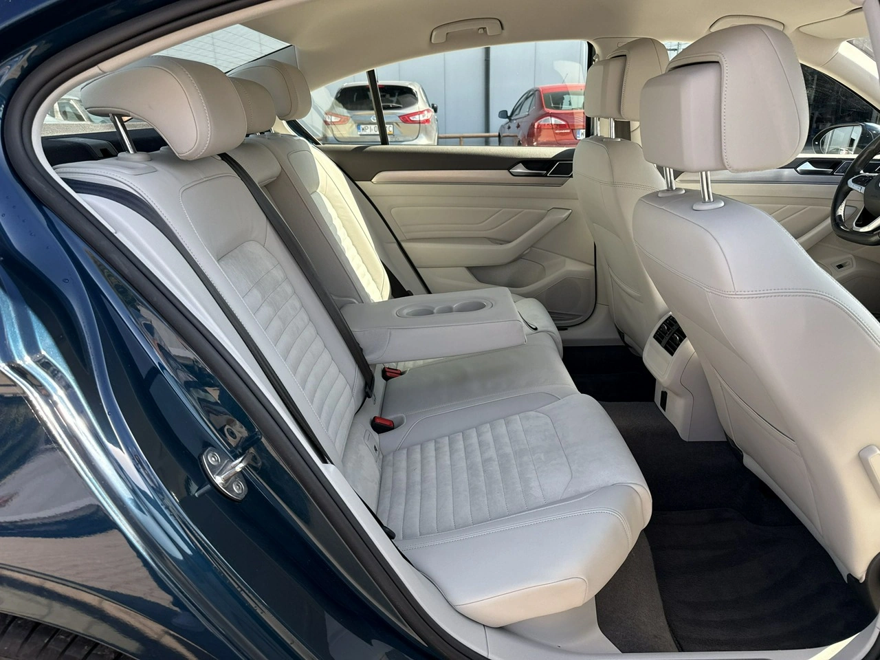 Volkswagen Passat - Zdjęcie 18