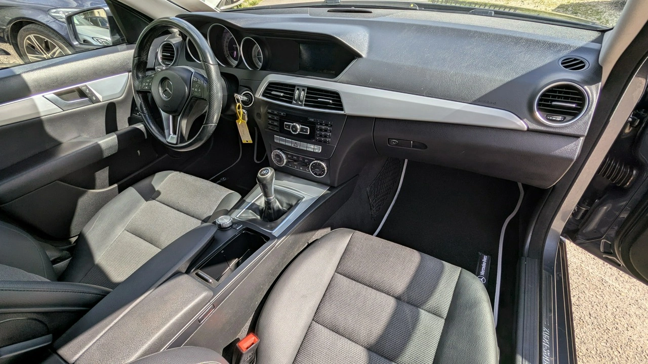 Mercedes C 200 - Zdjęcie 20