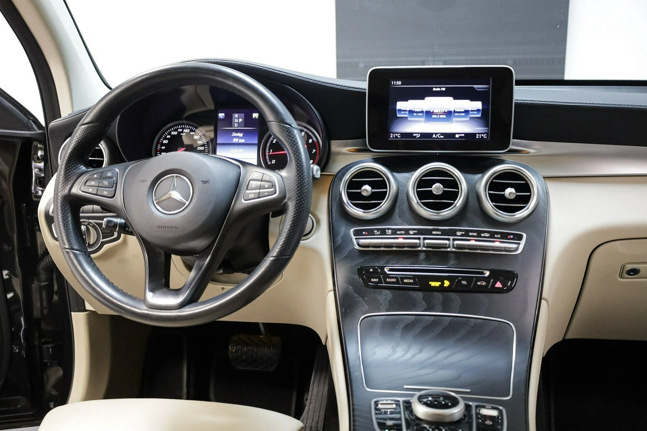 Mercedes GLC 250 - Zdjęcie 21