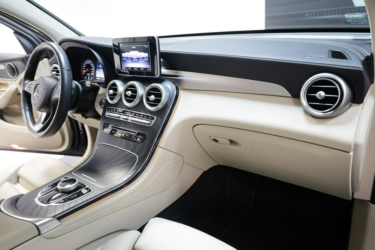 Mercedes GLC 250 - Zdjęcie 22