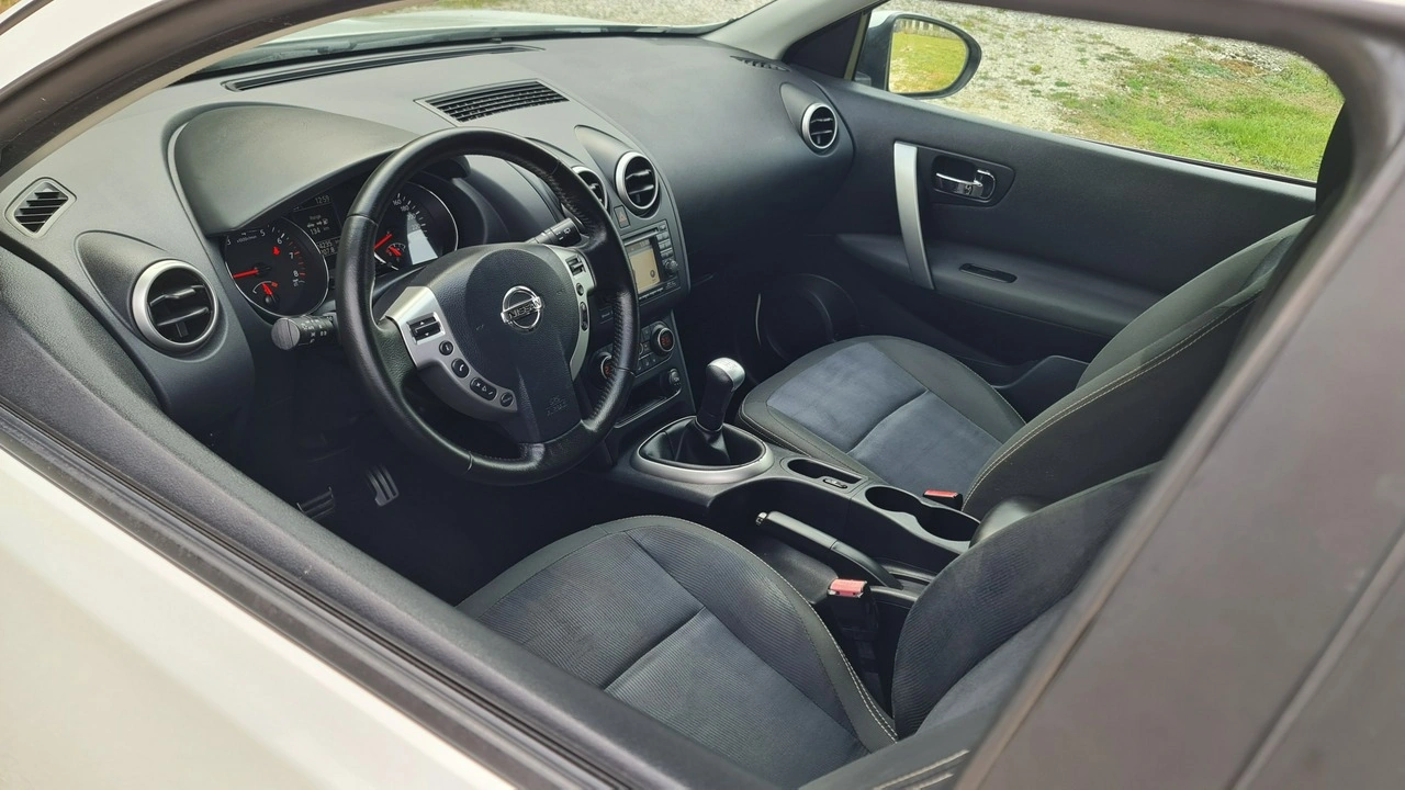 Nissan Qashqai - Zdjęcie 10
