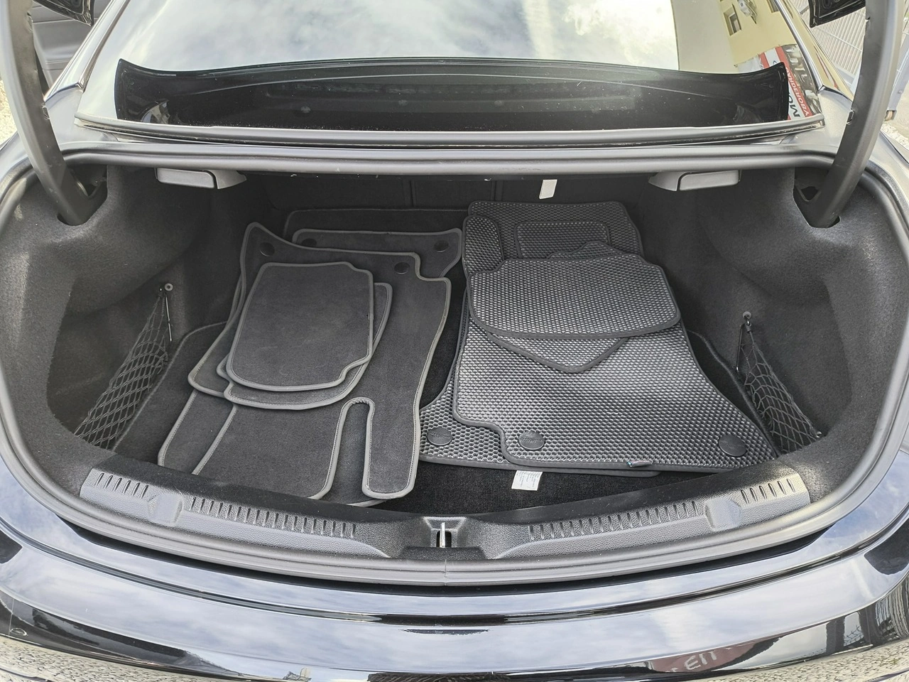 Mercedes E 220 - Zdjęcie 28