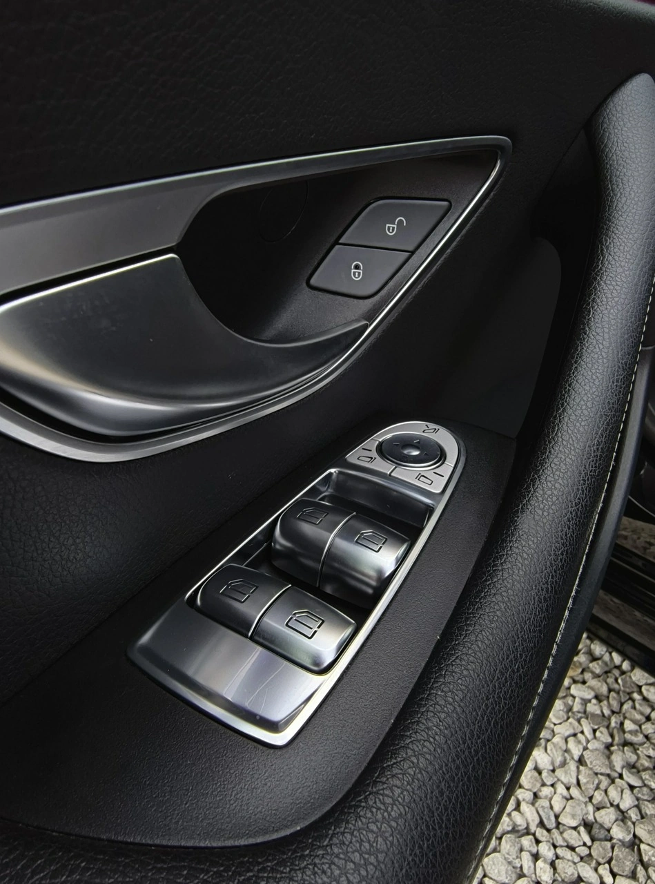 Mercedes E 220 - Zdjęcie 24