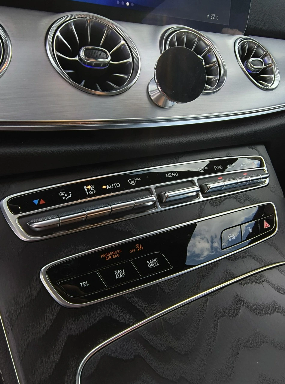 Mercedes E 220 - Zdjęcie 22