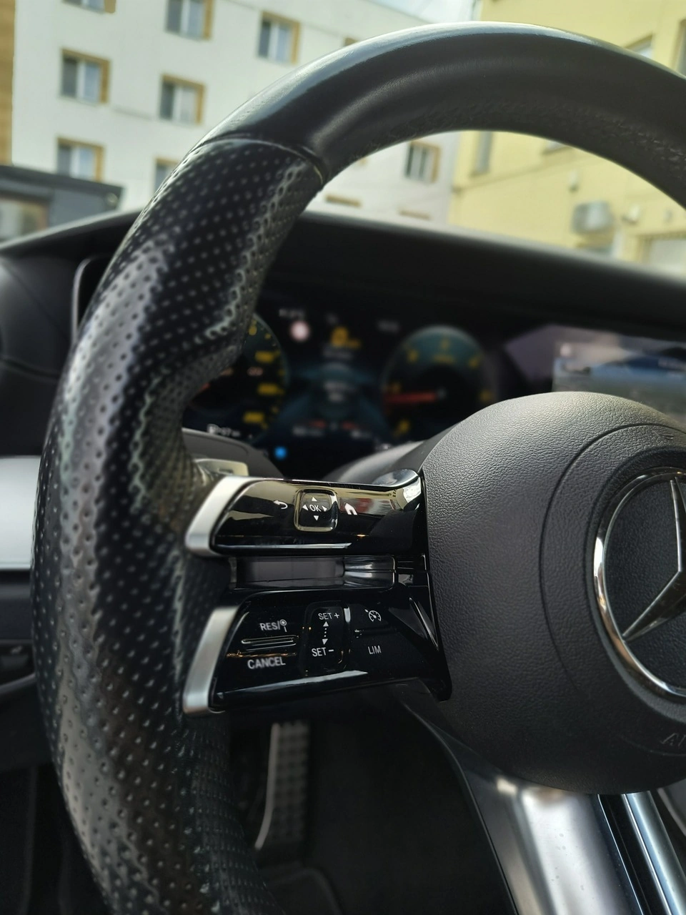 Mercedes E 220 - Zdjęcie 25
