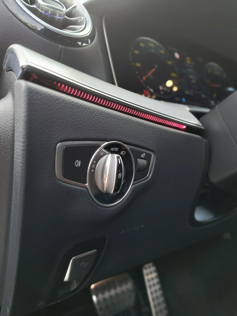 Mercedes E 220 - Zdjęcie 27