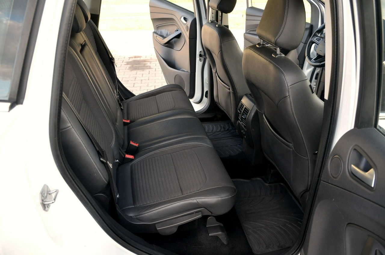 Ford Kuga - Zdjęcie 18