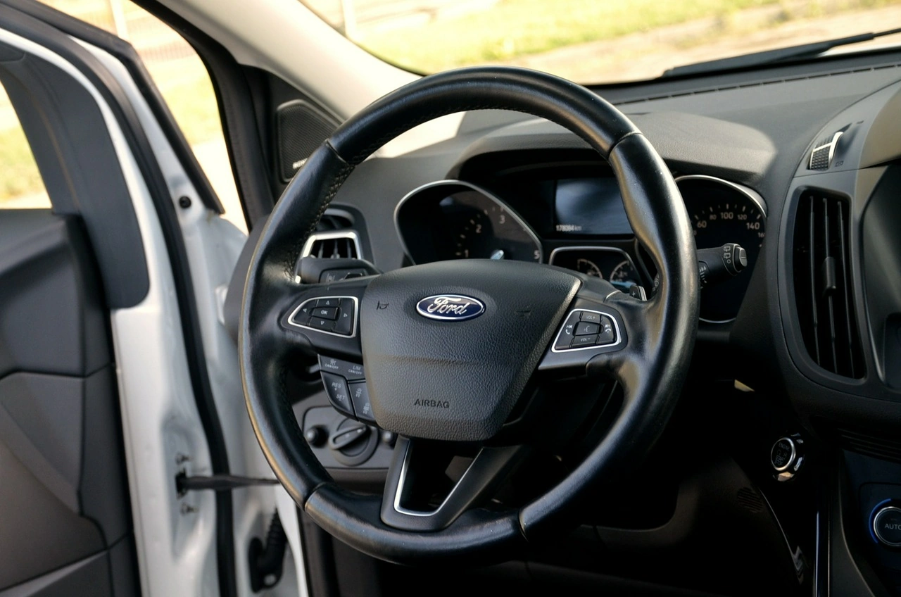 Ford Kuga - Zdjęcie 20
