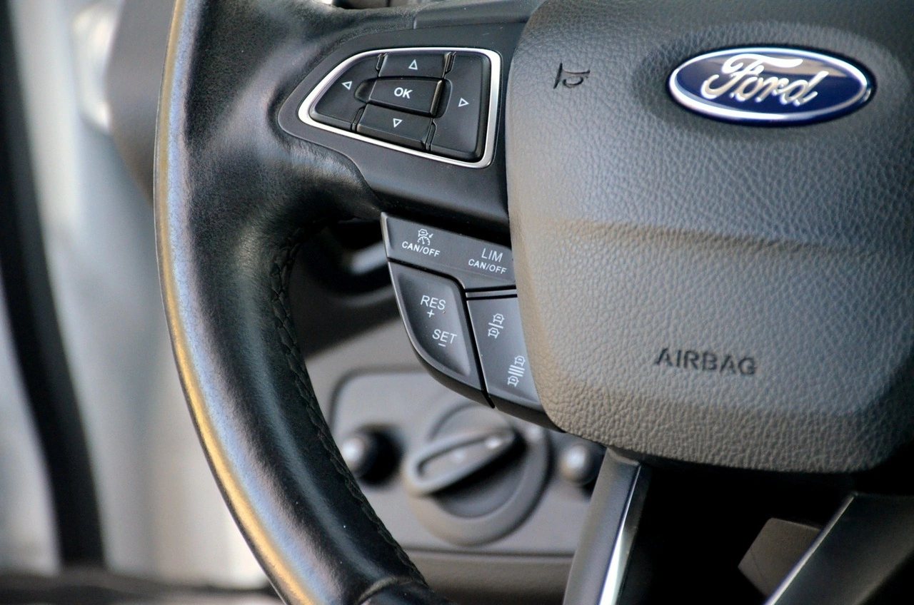 Ford Kuga - Zdjęcie 21