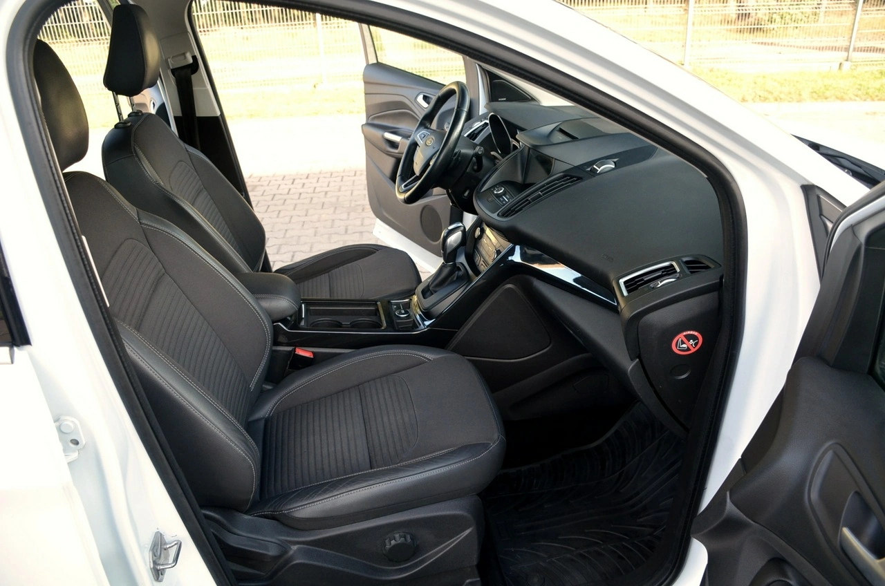 Ford Kuga - Zdjęcie 22