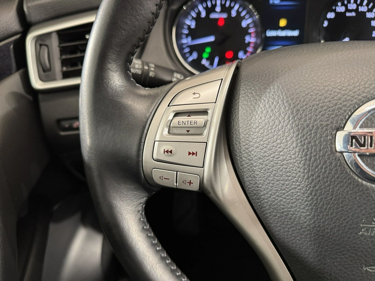 Nissan Qashqai - Zdjęcie 17