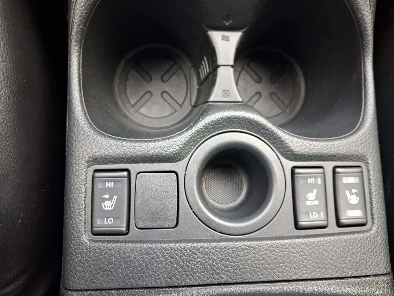 Nissan X-Trail - Zdjęcie 21