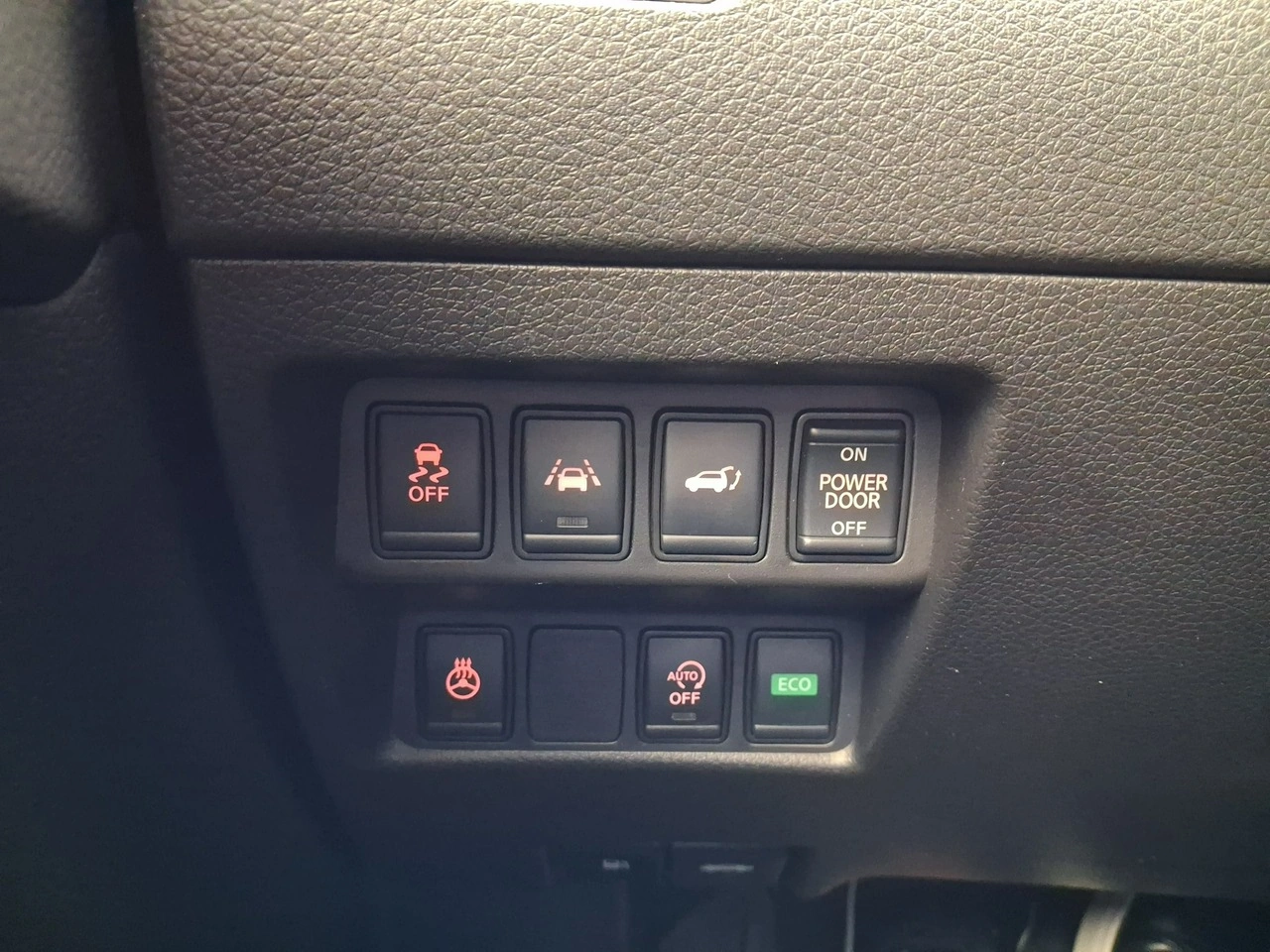 Nissan X-Trail - Zdjęcie 22