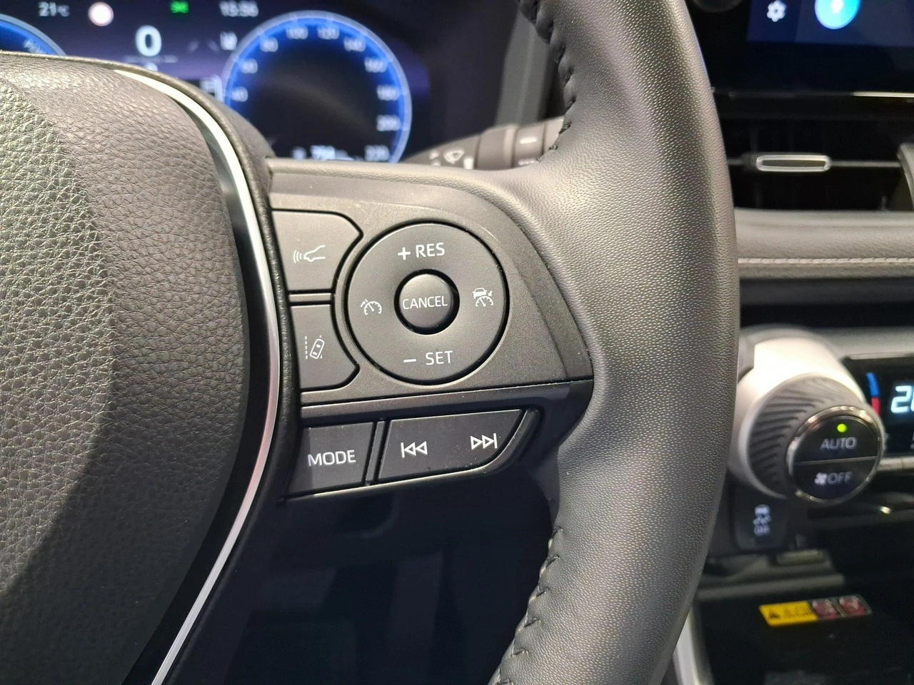 Toyota RAV-4 - Zdjęcie 15