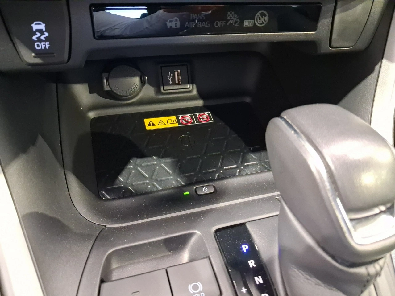 Toyota RAV-4 - Zdjęcie 21