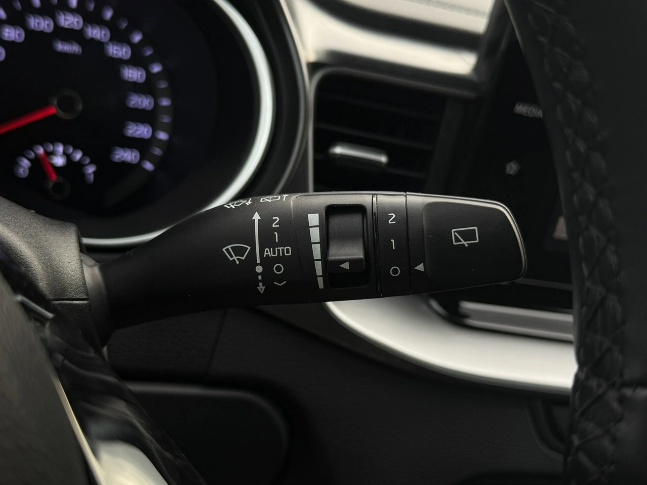 Kia Ceed - Zdjęcie 9