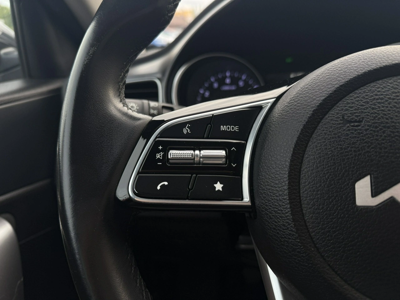 Kia Ceed - Zdjęcie 8