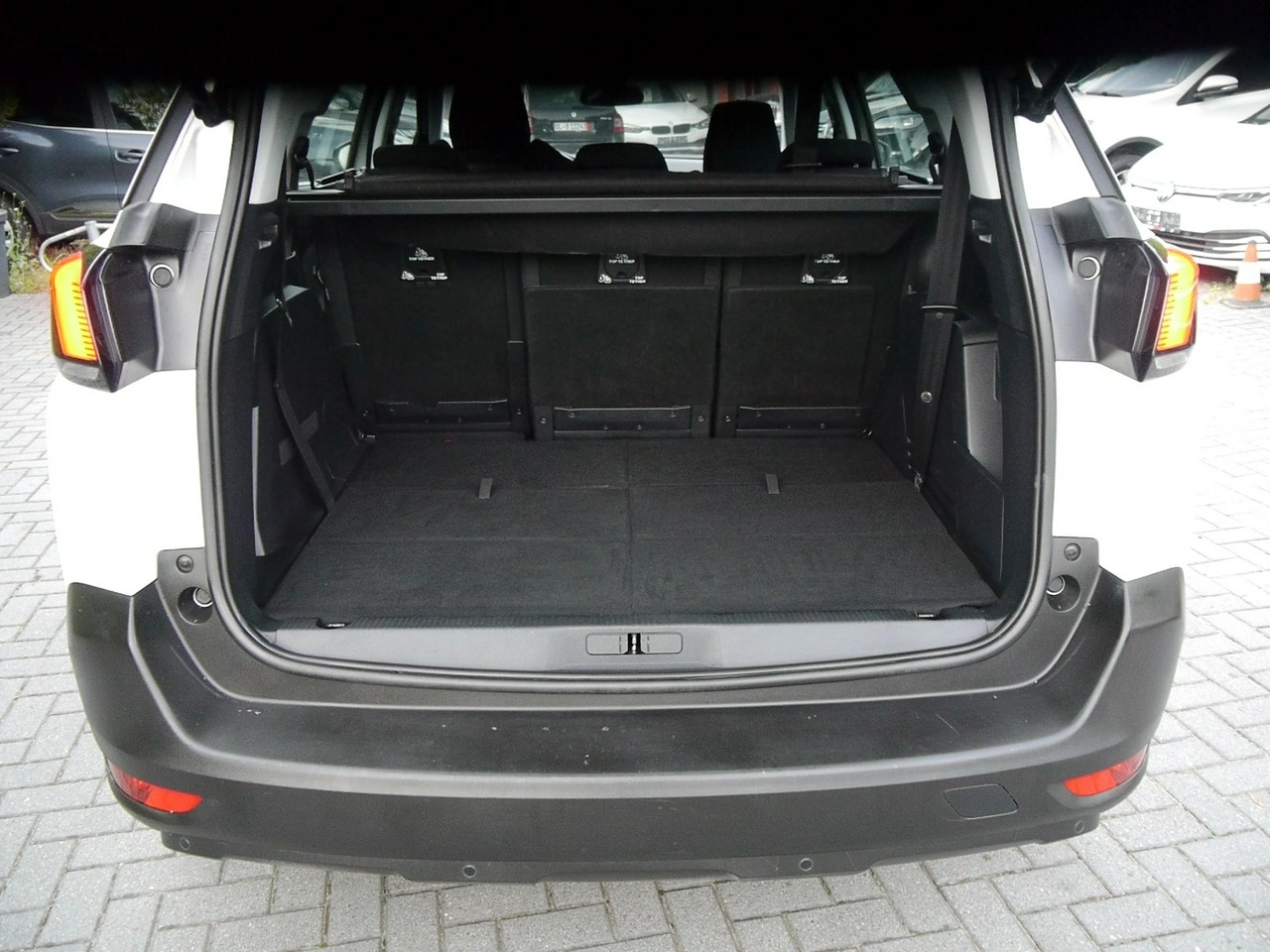 Peugeot 5008 - Zdjęcie 18