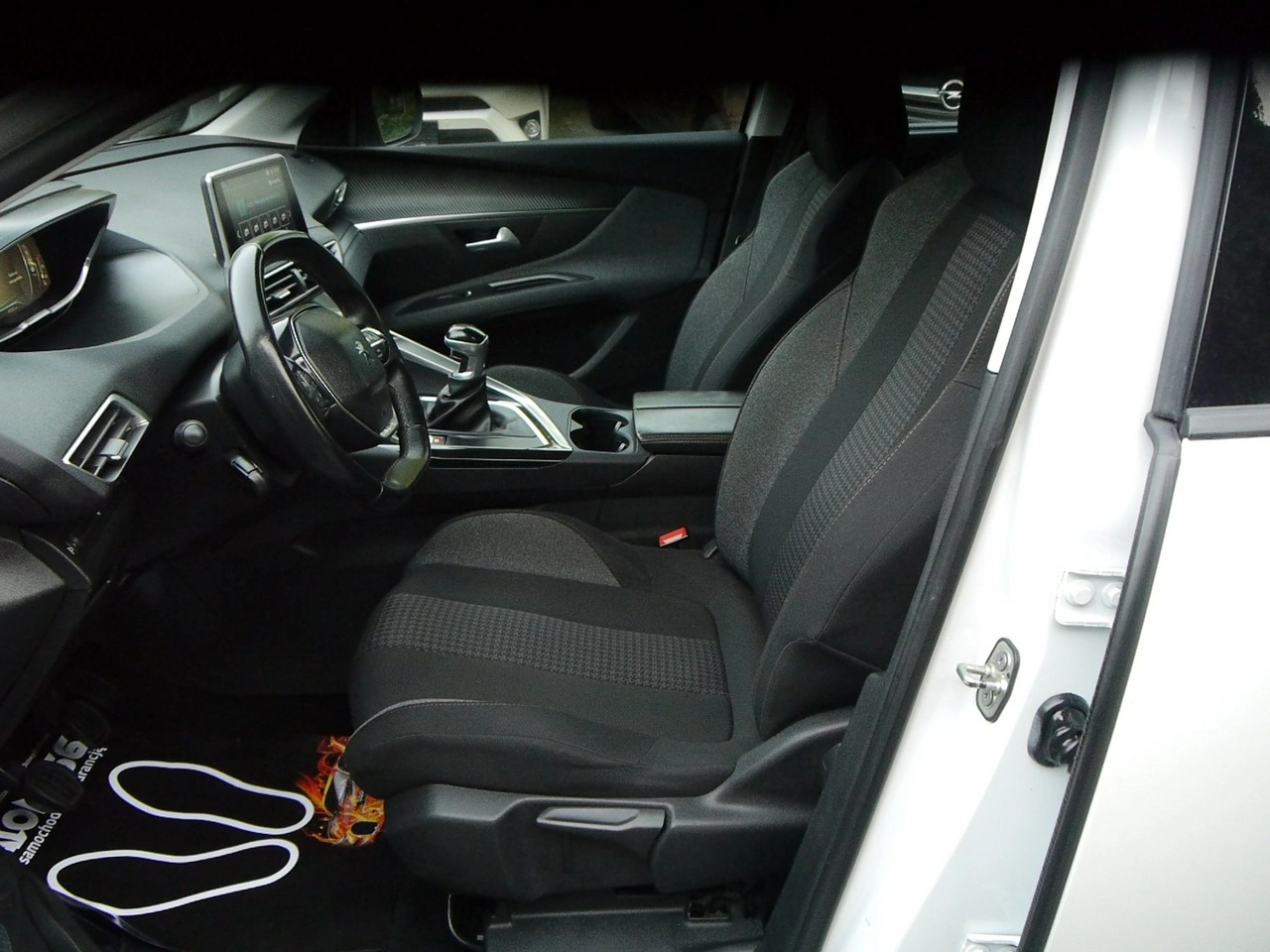 Peugeot 5008 - Zdjęcie 33