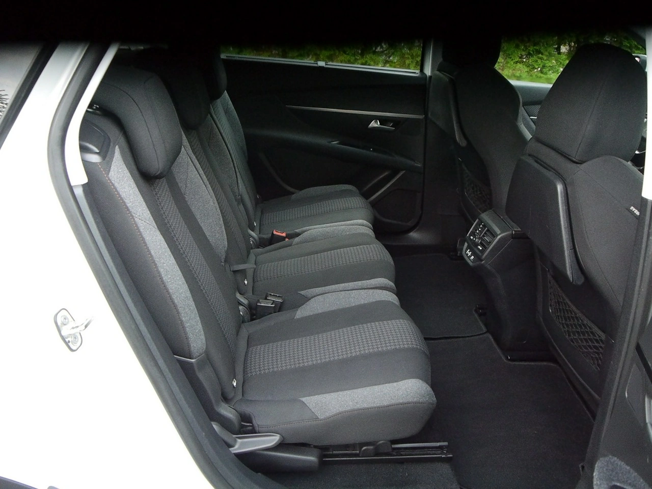 Peugeot 5008 - Zdjęcie 34