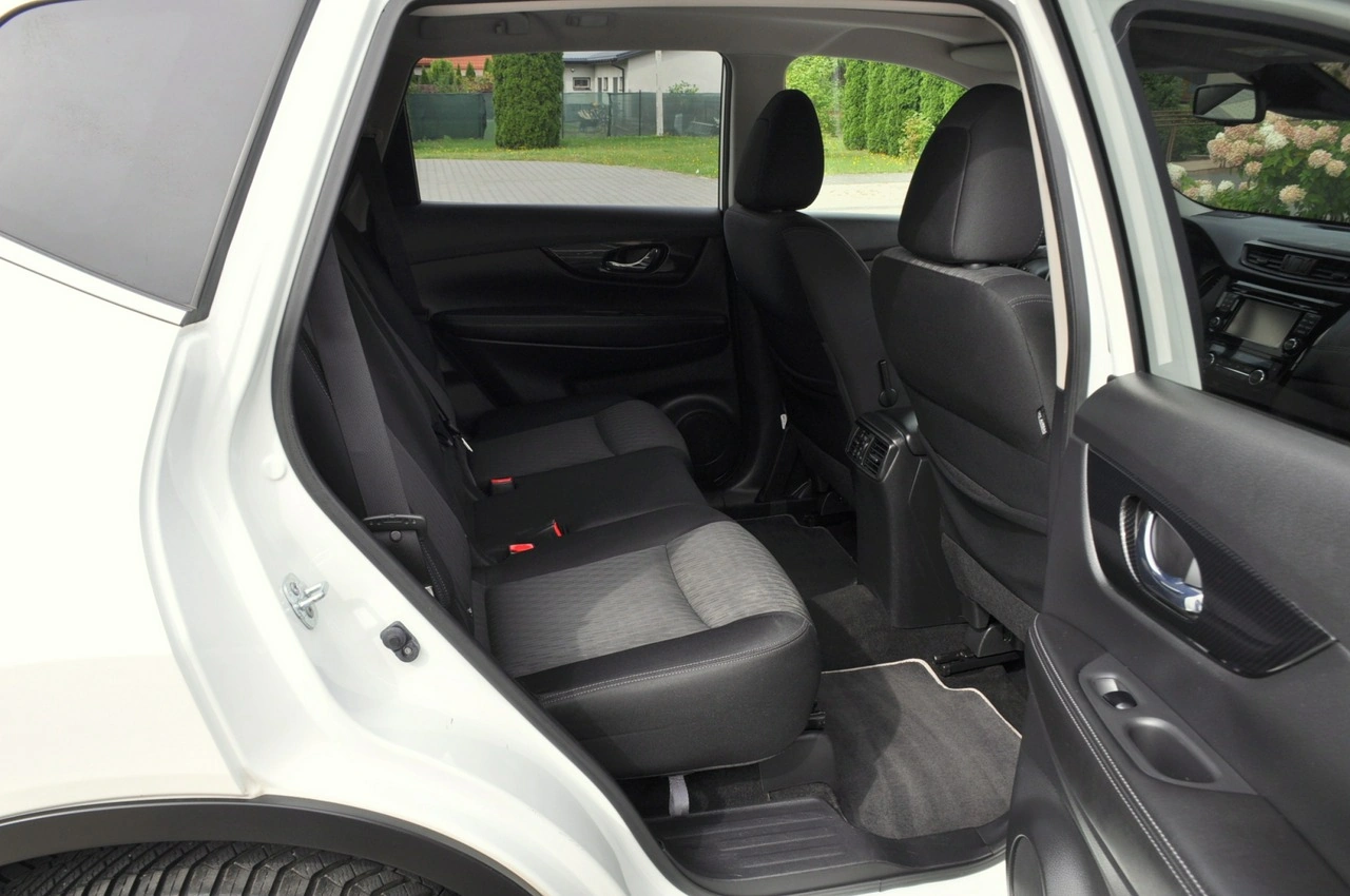 Nissan X-Trail - Zdjęcie 18