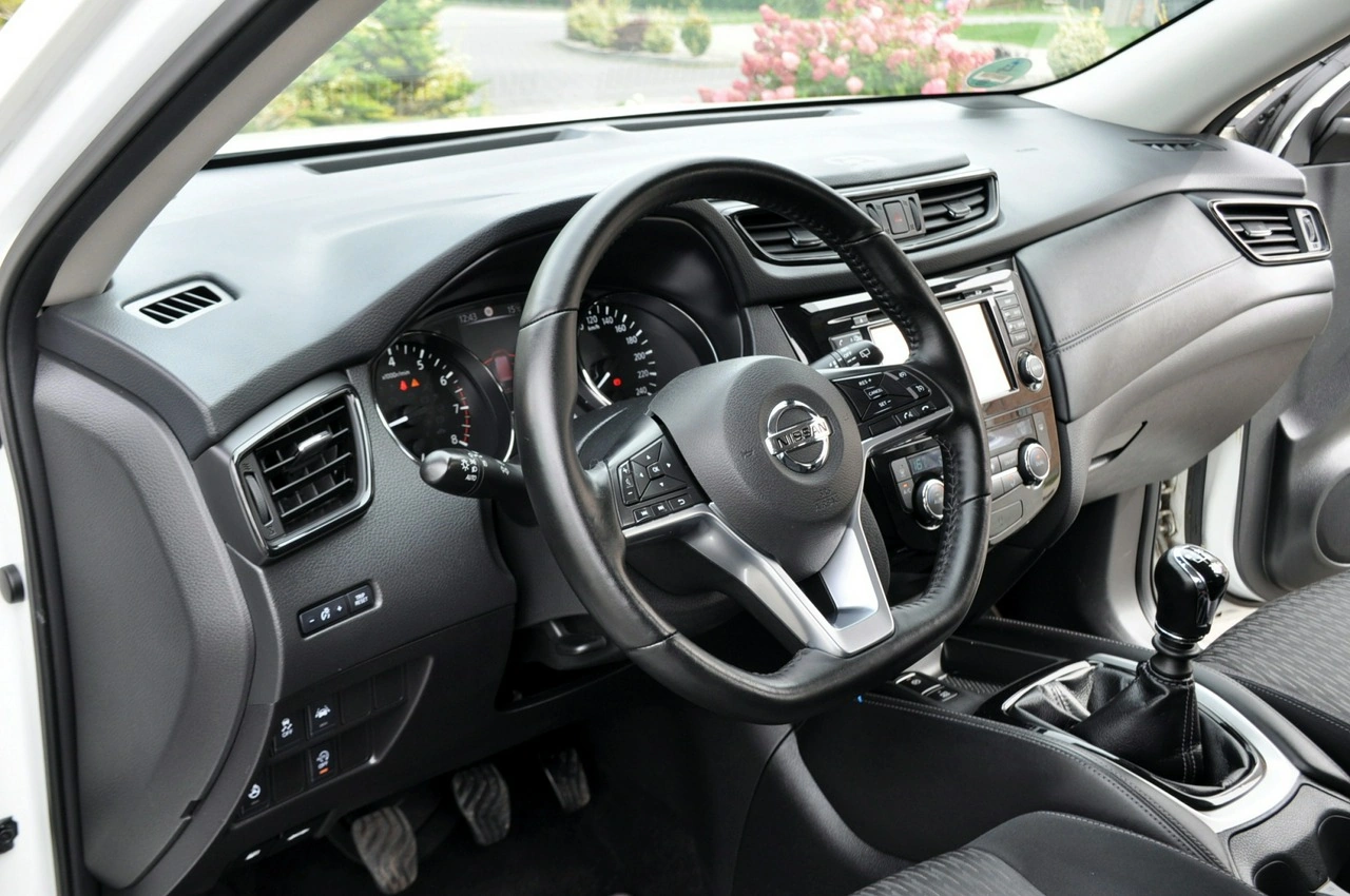 Nissan X-Trail - Zdjęcie 22