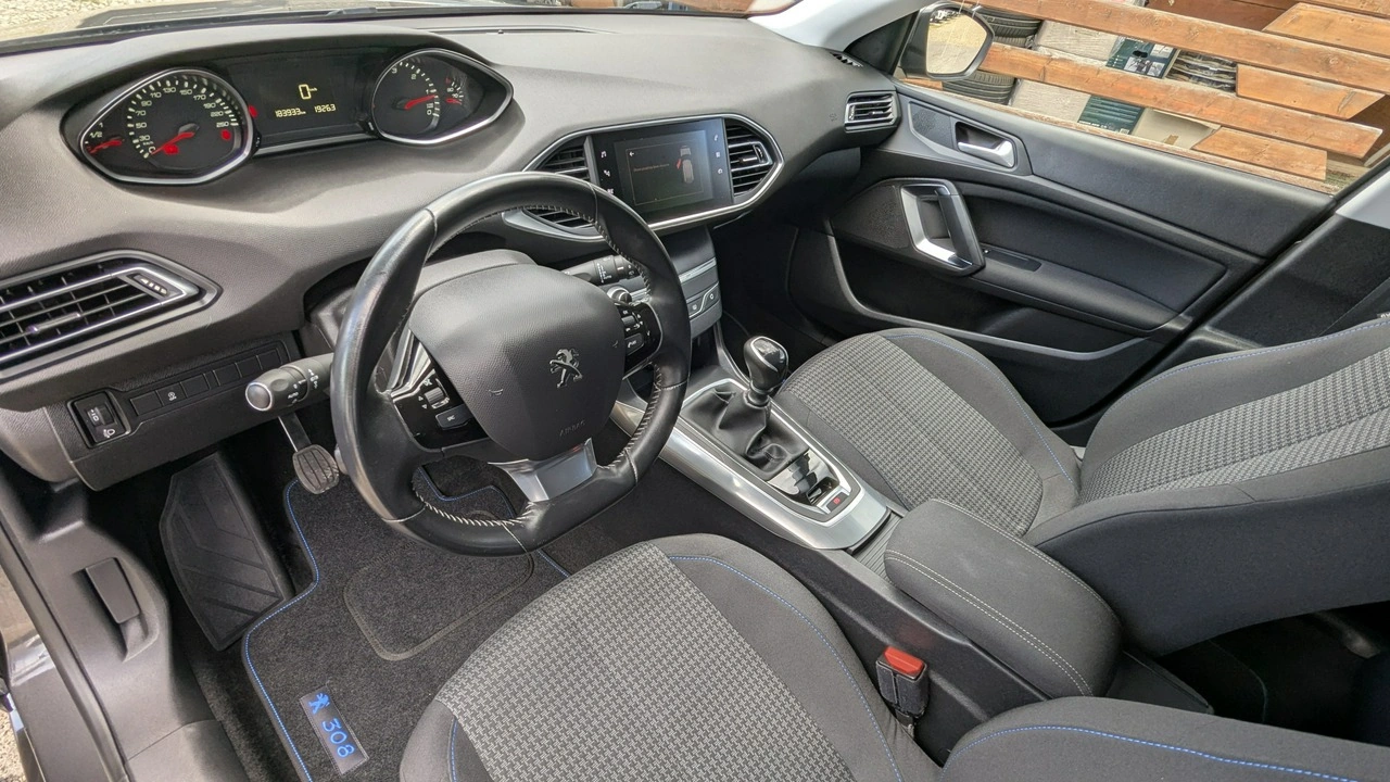 Peugeot 308 SW - Zdjęcie 16
