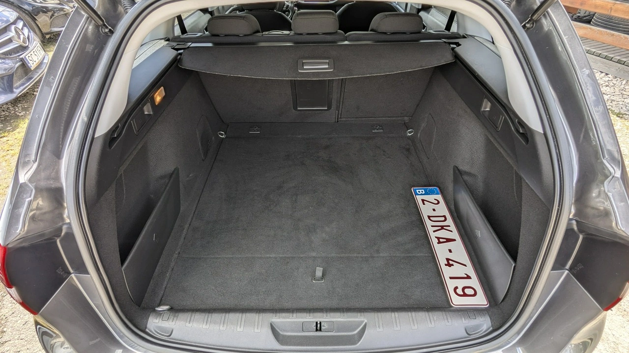 Peugeot 308 SW - Zdjęcie 36