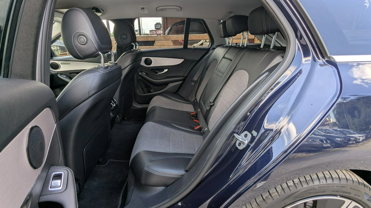 Mercedes C 300 - Zdjęcie 17