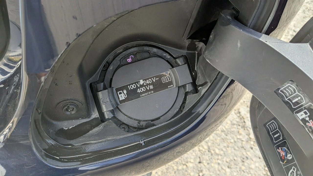 Mercedes C 300 - Zdjęcie 34