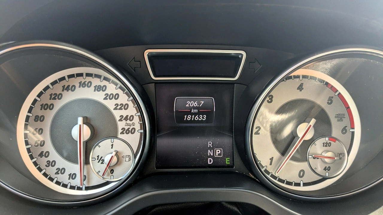 Mercedes GLA 200 - Zdjęcie 21