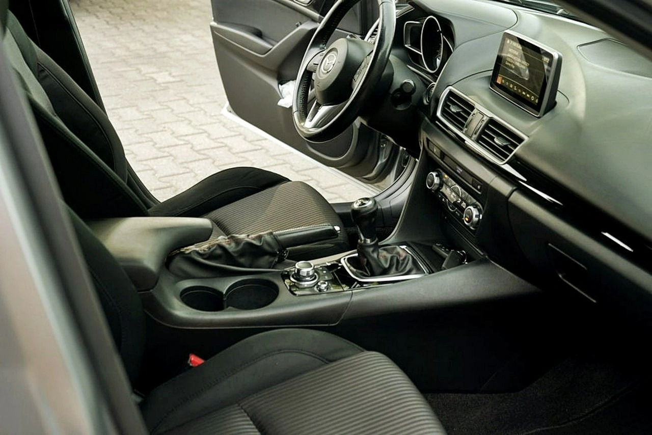 Mazda 3 - Zdjęcie 14